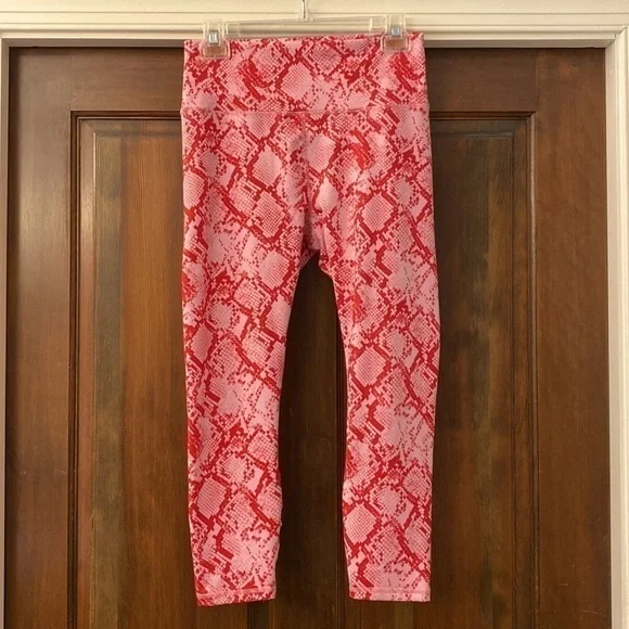 FABLETICS Define Powerhouse High-Waisted Capri Size XS Persimmon Python Pink - Picture 2 of 16